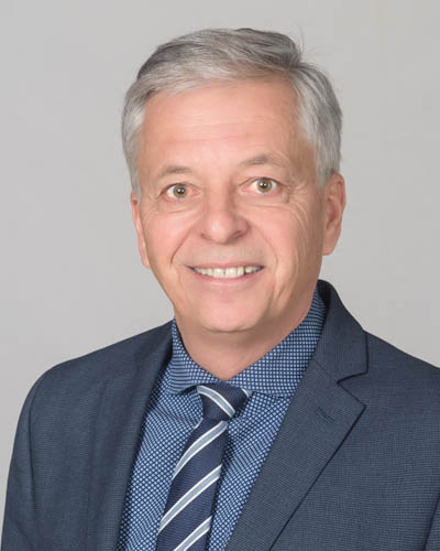 François Savaria CPA, CA  Trésorier et vice-président, finances 